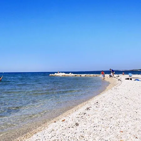 بيت للعطل Family Friendly House With A Parking Space Bibici, Istria - Sredisnja Istra - 7412 *