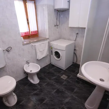 Family Friendly House With A Parking Space Bibici, Istria - Sredisnja Istra - 7412 بيت للعطل Bibici