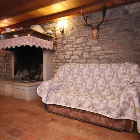 Family Friendly House With A Parking Space Bibici, Istria - Sredisnja Istra - 7412 Bibici